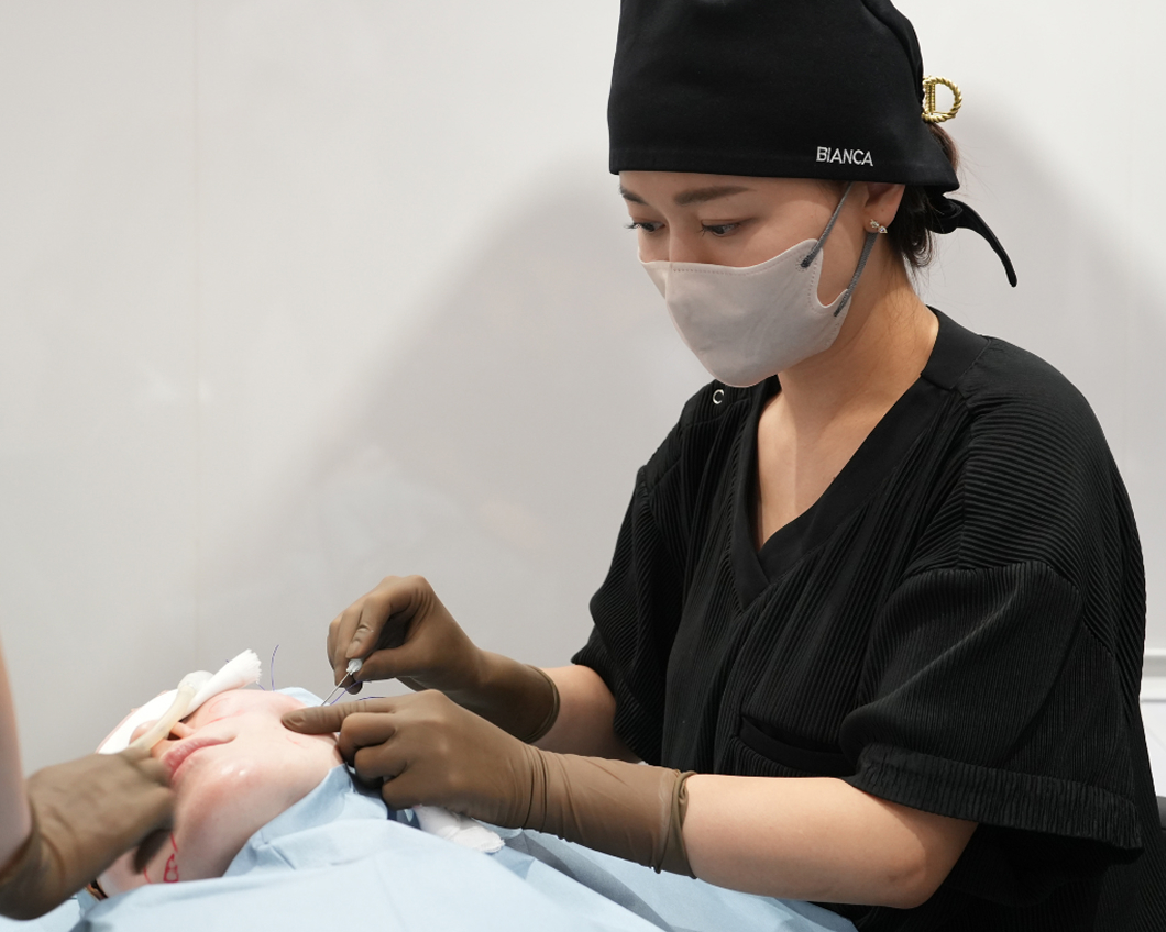 BIANCA CLINICの二重形成
