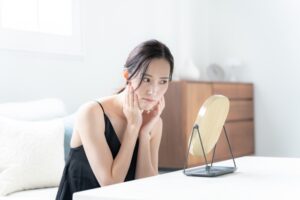 バッカルファット除去で頬がこけるって本当？医師がリスクと適応を解説【ビアンカクリニック】