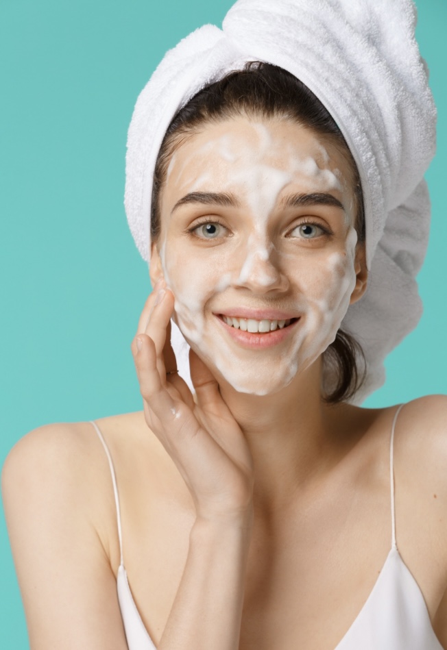 洗顔でお肌を守る！正しい洗い方とおすすめ泡洗顔料3選