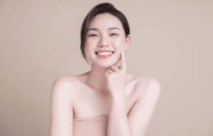 ナイアシンアミドとは?保湿・ハリ感を支える注目成分をビアンカドクターが解説!