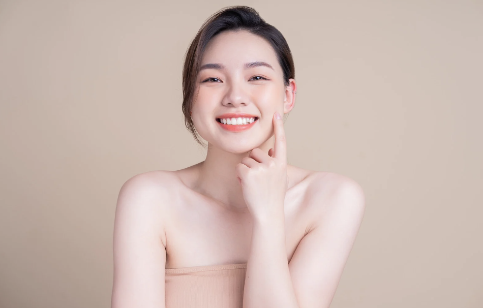 ナイアシンアミドとは？保湿・ハリ感を支える注目成分をビアンカドクターが解説！