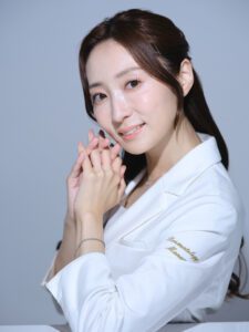 皮膚科専門医葉山 愛弥 HAYAMA MANAMI,M.D.｜銀座・表参道にあるBIANCA CLINIC ビアンカクリニック｜美容外科・美容皮膚科・再生医療・美容婦人科・美容内科