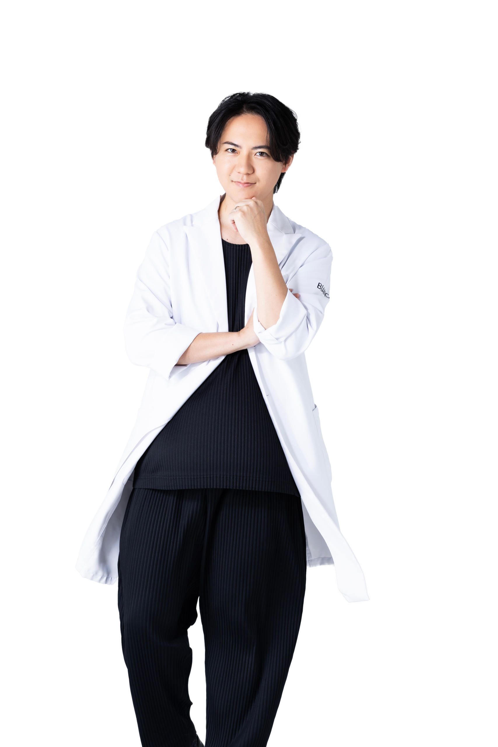 解剖学的な構造を理解した正しい施術に加え、<br />個性に合わせ美しさを引き出すセンスを磨く