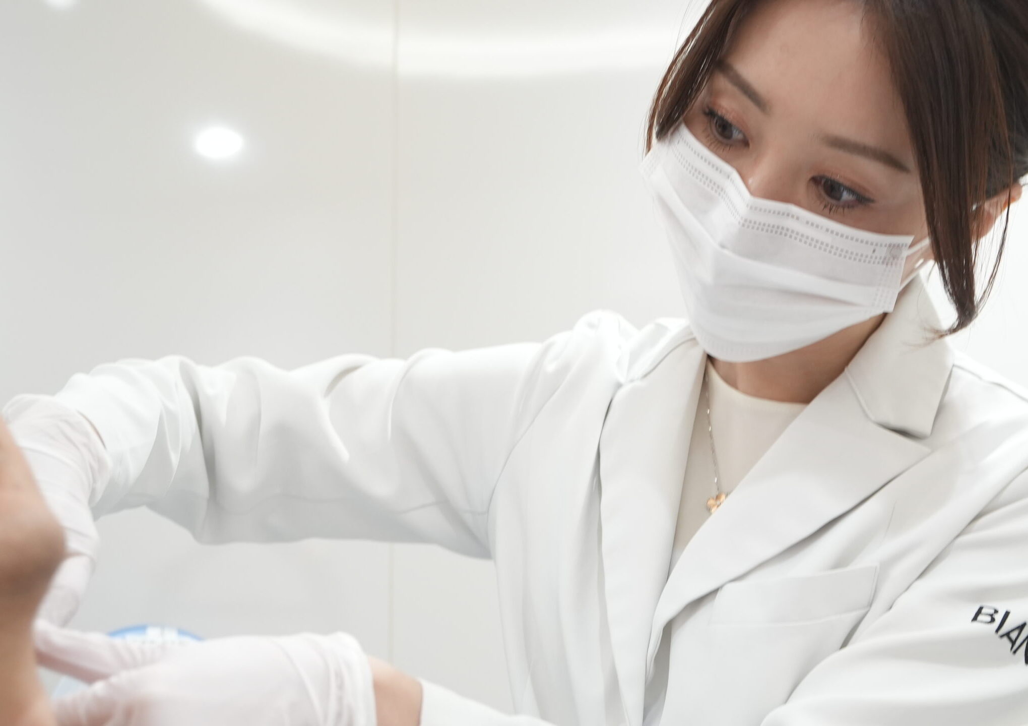 肌育治療、ヒアルロン酸注射