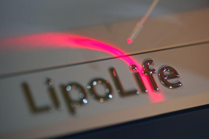 ダイオードレーザーによる先進的な脂肪吸引