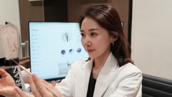 明石先生カウンセリング 銀座・表参道にあるBIANCA CLINIC ビアンカクリニック|美容外科・美容皮膚科・再生医療・美容婦人科・美容内科